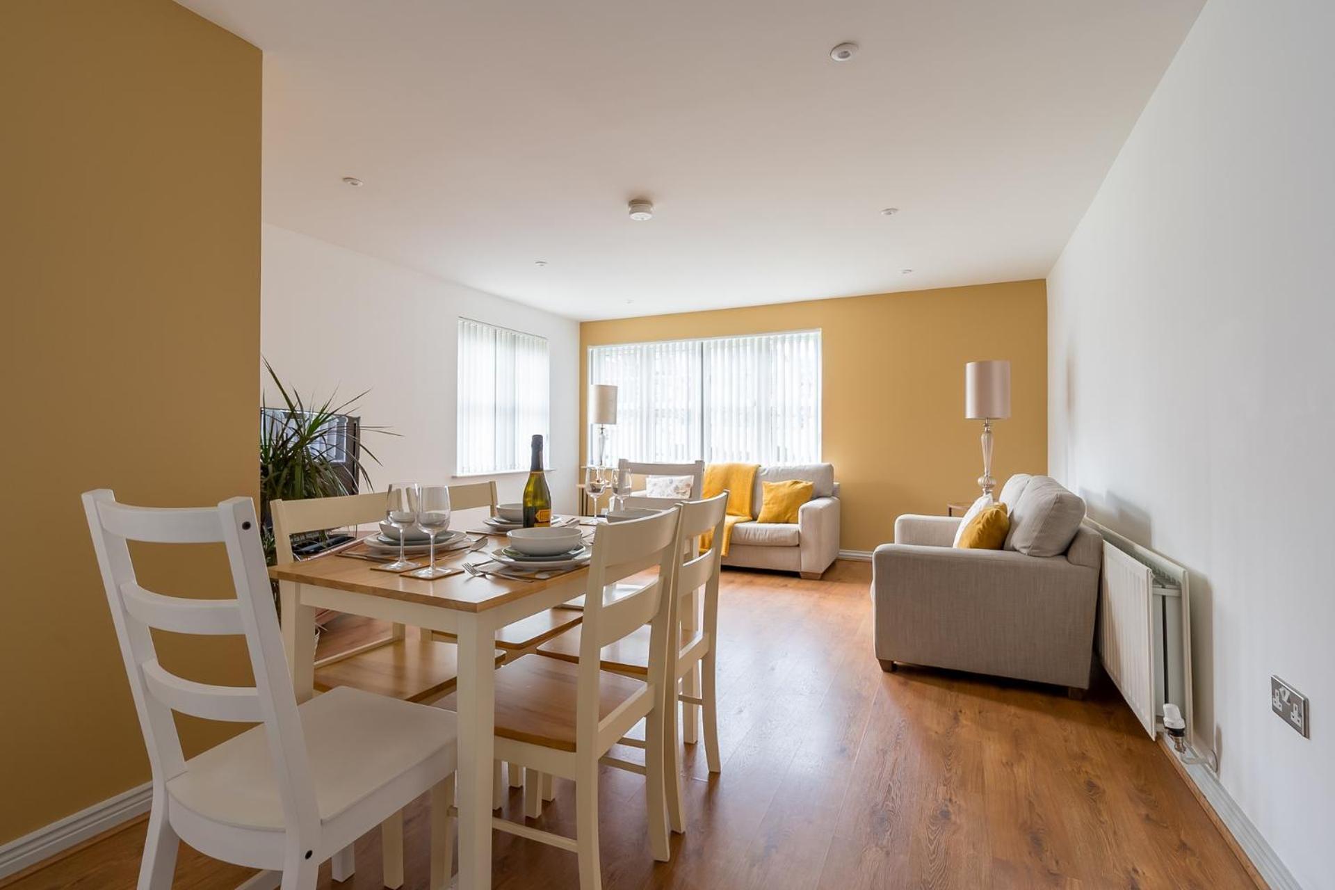 Modern 3 Bedroom Apt Near City Centre Parking Included Belfast Dış mekan fotoğraf