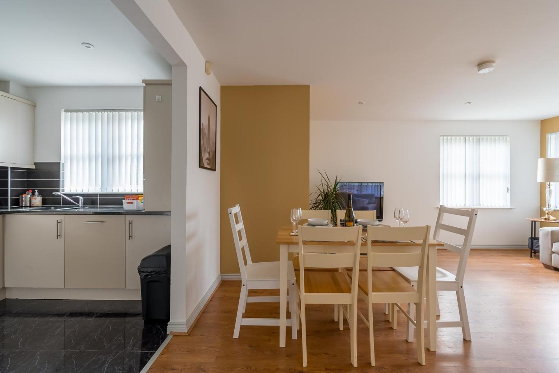 Modern 3 Bedroom Apt Near City Centre Parking Included Belfast Dış mekan fotoğraf